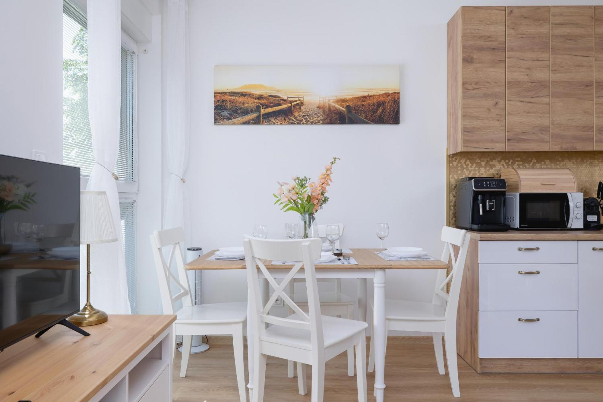 Luxury Two Bedroom Apartment With Terrace And Parking By Renters Prestige Katowice Exterior photo
